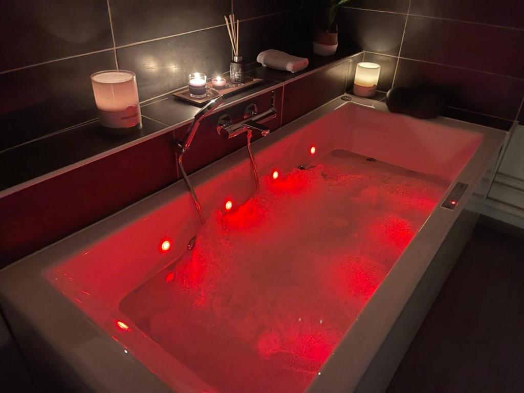 Suites Mana - La Perle Des Isles , Superbe Maison Art Deco Avec Balneotherapie Rethel Bagian luar foto